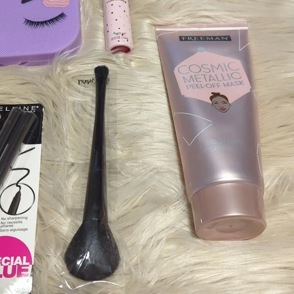 Makeup lot - Picture 6 of 7